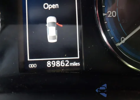 2018 Toyota Corolla Se из США, поврежденный, VIN 5YFBURHE4JP768766